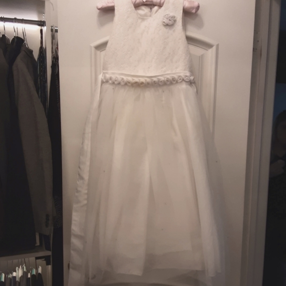 WHITE TULLE AND LACE DRESS